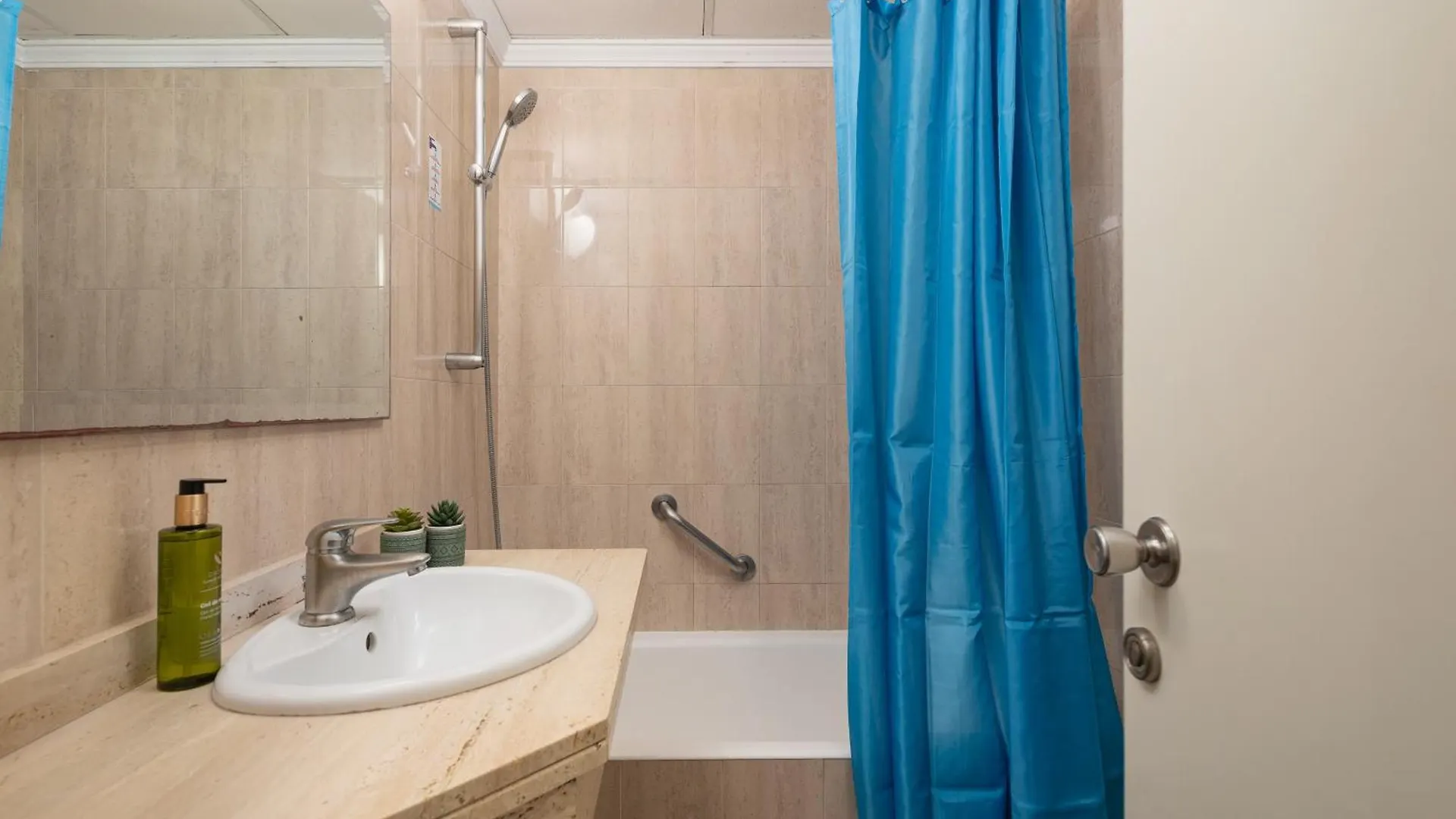 アパート Apartamentos Playa Marina カラ・フェレーラ スペイン