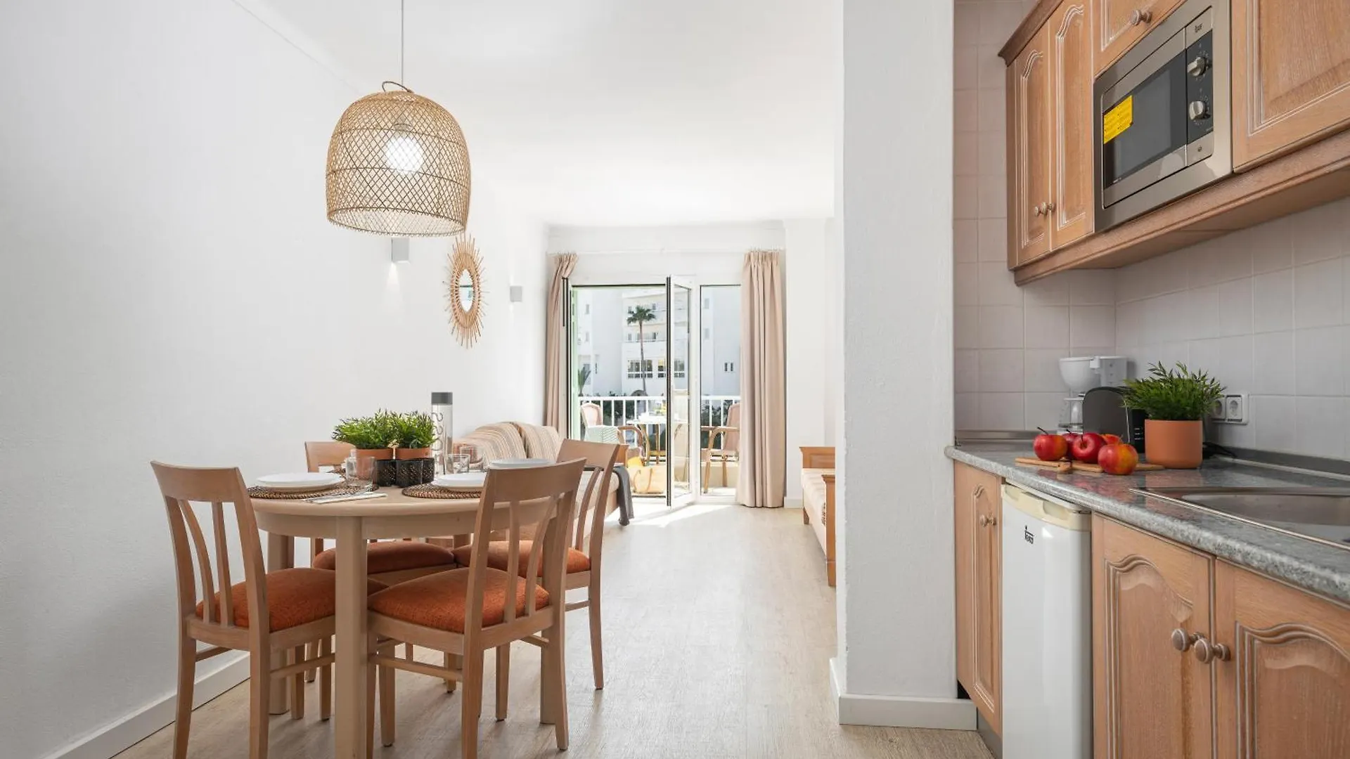 アパート Apartamentos Playa Marina カラ・フェレーラ